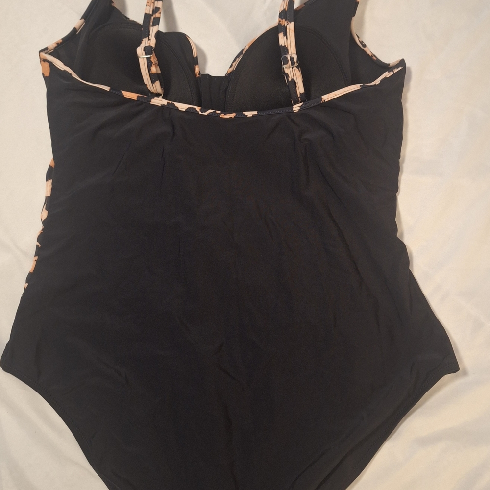 Leopard Print One Piece Swimsuit - Picture 3 of 3